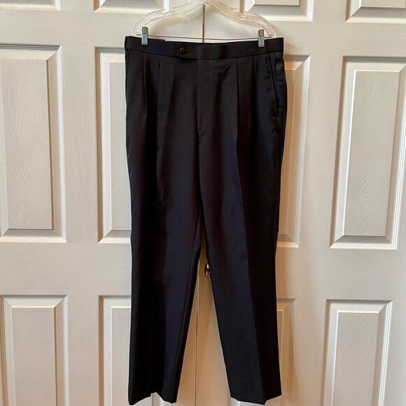 BLACK ONE BUTTON TUXEDO BY MIDTOWN MAN DIZE 46L EUC - Picture 7 of 12